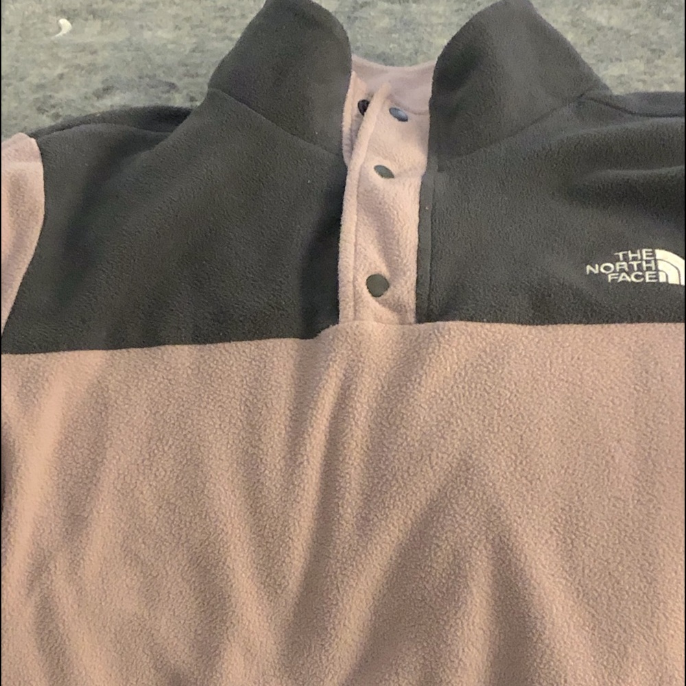 Youths North Face fleece pullover